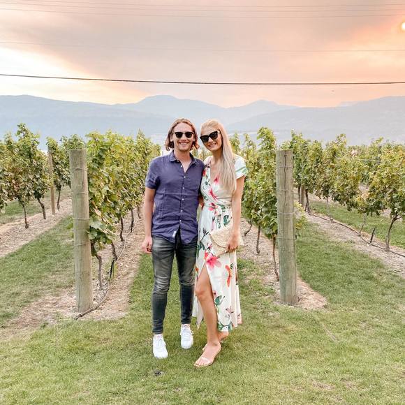 Meet your Posher, Kayla - Picture 1 of 1